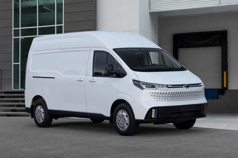 General Motors снова позаимствовал модель у китайцев: встречаем Chevrolet Express Max