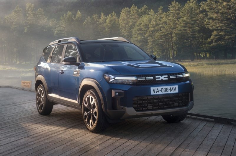 Представлен кроссовер Dacia Bigster: старший брат Дастера отличился не только размерами