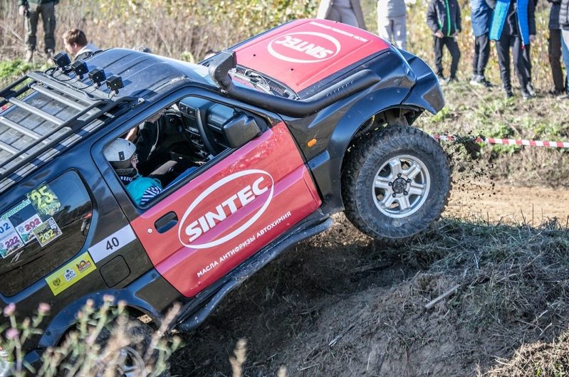 На внедорожной гонке Rainforest Challenge Moscow SINTEC представил новинки автохимии