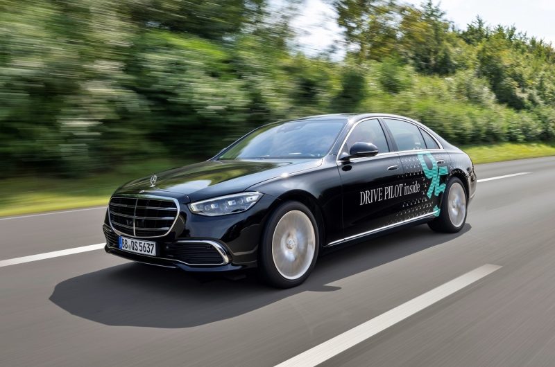 Автопилоту Mercedes-Benz разрешили разгоняться до 95 км/ч, следующая цель — 130 км/ч