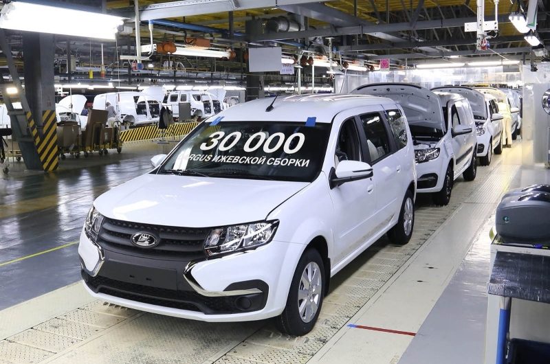 Авторынок РФ в ноябре: заметное падение к октябрю, Lada Largus вошёл в первую десятку