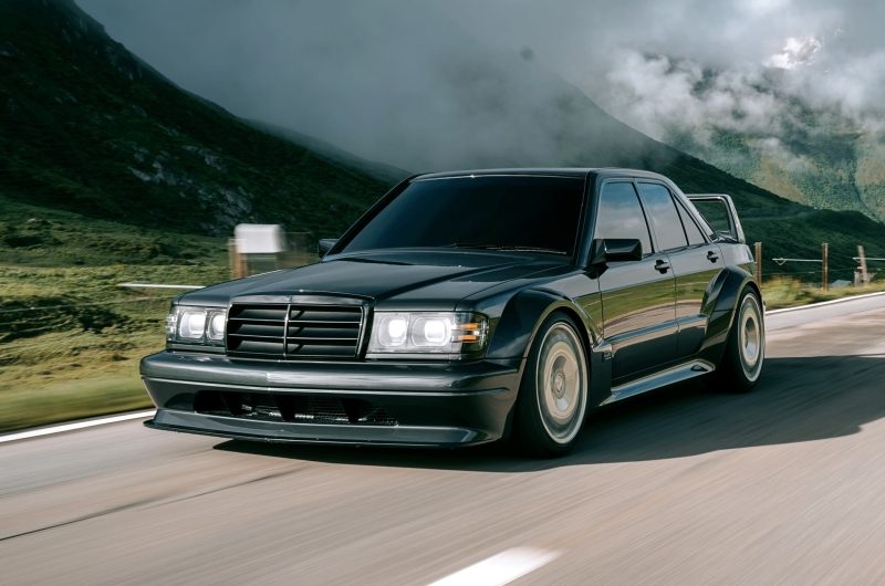 Рассекречен интерьер рестомода HWA Evo от создателей AMG: стильно и дорого