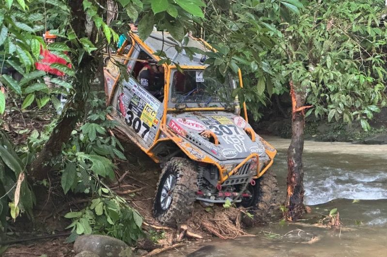 Российские экипажи достойно выступили на Rainforest Challenge