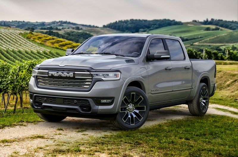 Stellantis решил отложить старт электрического пикапа Ram и сделал ставку на Ramcharger