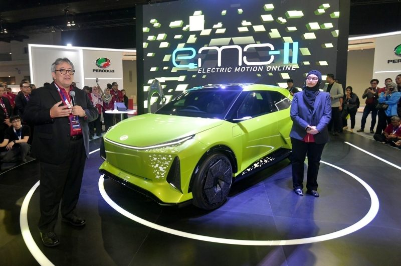 В Малайзии представлен национальный электромобиль под маркой Perodua