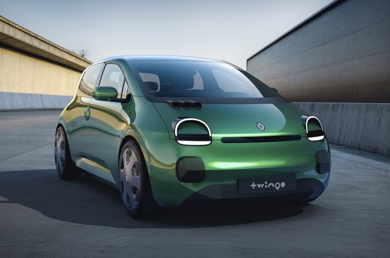 Хэтчбек Renault Twingo четвёртого поколения показалcя на новых фото, рассекречен интерьер