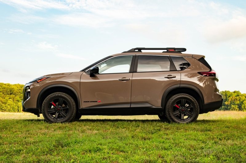 Infiniti может выпустить новый кроссовер на базе Nissan X-Trail