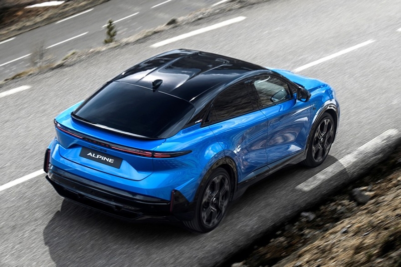 Серийный Alpine A390: три мотора, две версии, клиренс 152 мм и масса более 2,1 т