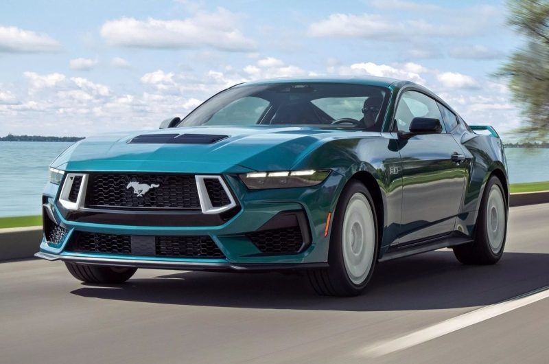 Ford Mustang посвежел и получил ретро-версию с отсылками к 1980-м годам