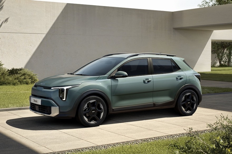 Бюджетный кроссовер Kia Stonic сменил имидж после рестайлинга