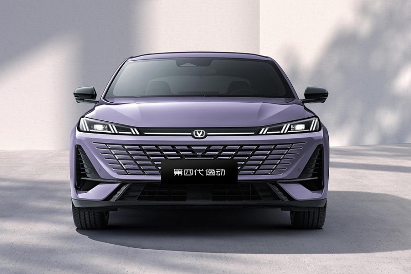 Changan Eado, он же Lamore или Uni-L: седан с новым салоном доступен сразу со скидками