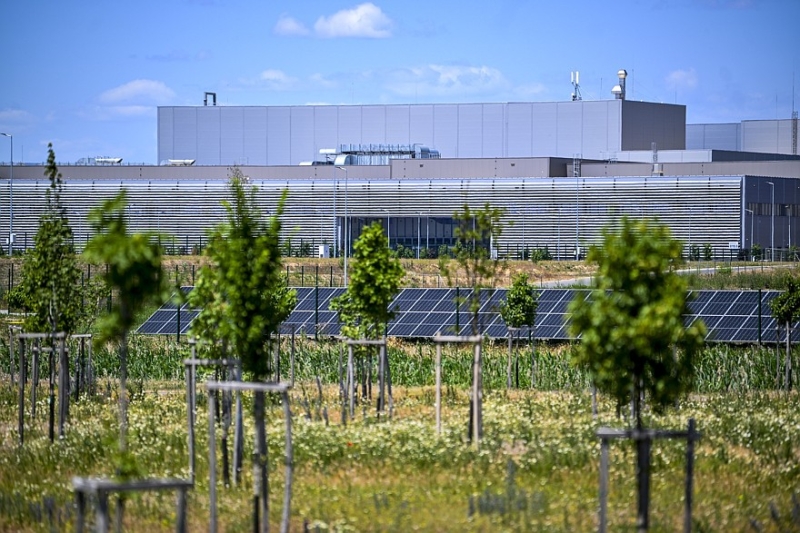 Чисто, зелено, солнечно: BMW показала завод, на котором будут собирать новый BMW iX3