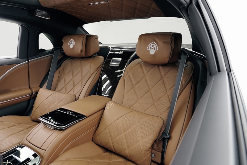 Mercedes-Maybach S-Class обзавёлся спецверсией V12 Edition с декором из золота