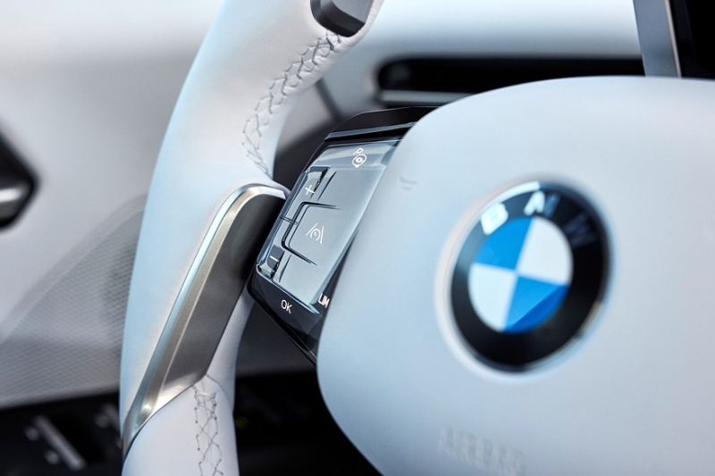 Новый BMW iX3: узкие ноздри, эксцентричный салон, 800 вольт и суперкомпьютеры