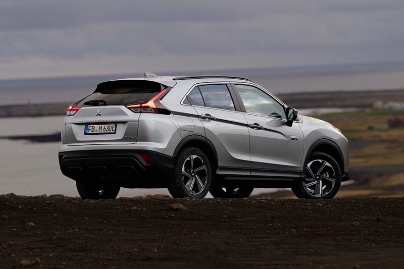 Новый Mitsubishi Eclipse Cross на базе Renault стартует с топовой начинкой