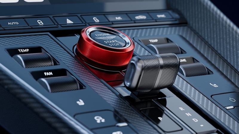 Aston Martin DB12 S: доработанное шасси и 700-сильный V8 с особо сочным звуком