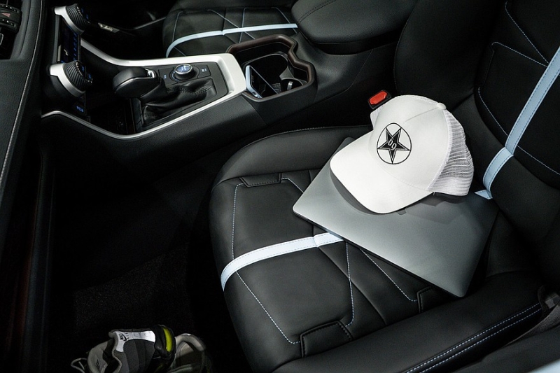 Крутой Mitsuoka Buddy на базе предыдущего Toyota RAV4 вернулся в улучшенной комплектации