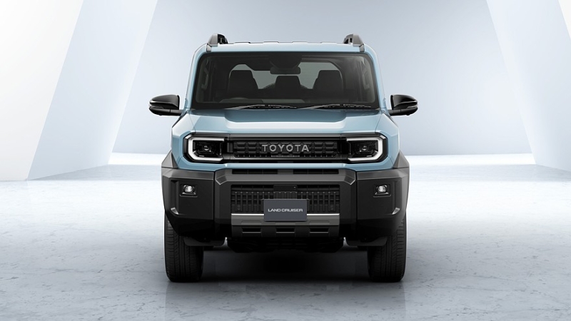 Маленький, брутальный и только с ДВС: рассекречен Toyota Land Cruiser FJ