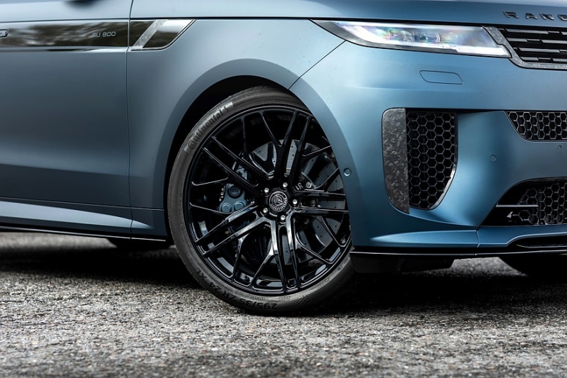 Manhart SV 800: больше мощности для упакованного в карбон Range Rover Sport SV