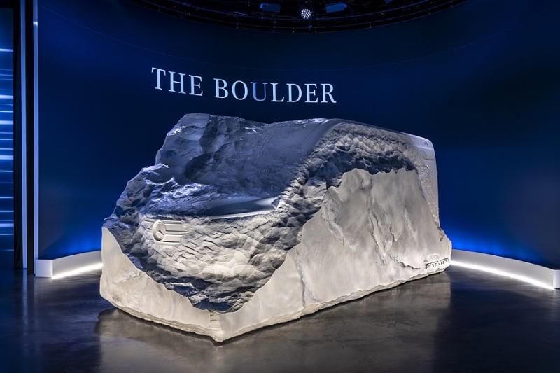 Mercedes-Benz готовит Sprinter нового поколения: первые тизеры