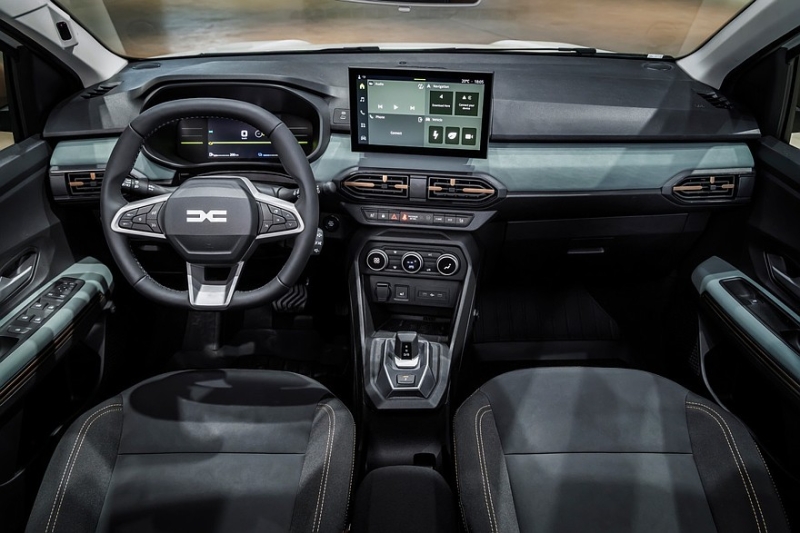 Рестайлинговые Dacia Logan, Sandero и Jogger стали богаче и получили новую технику