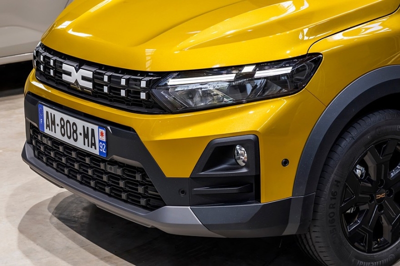 Рестайлинговые Dacia Logan, Sandero и Jogger стали богаче и получили новую технику
