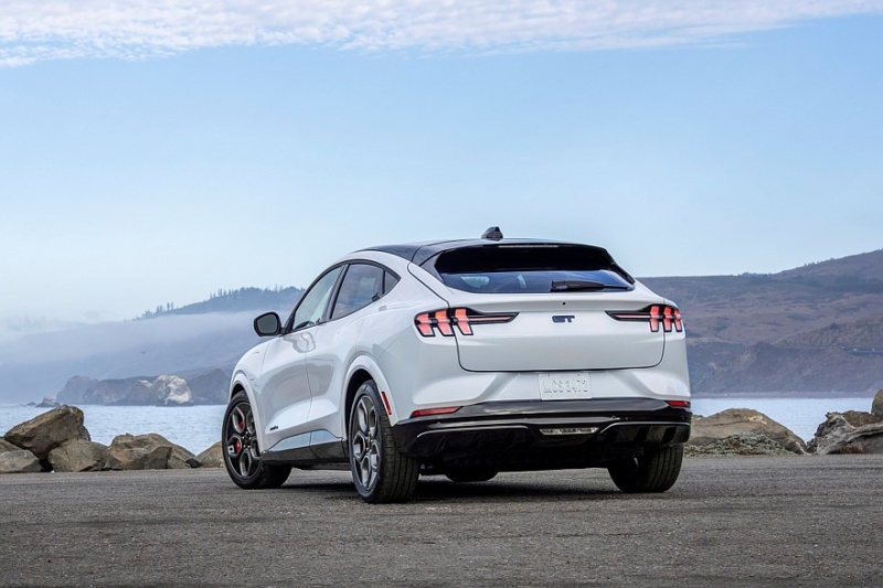 Синева ему к лицу: Ford Mustang Mach-E обзавёлся спецверсией California Special