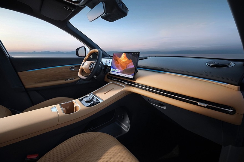 Стал известен состав комплектаций кроссовера Geely EX5 EM-i для российского рынка