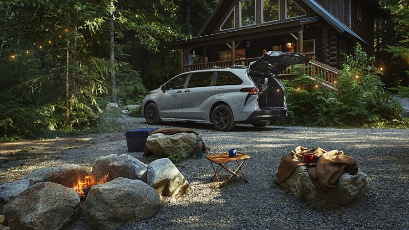 Toyota Sienna получила ряд полезных обновок и прибавила в цене