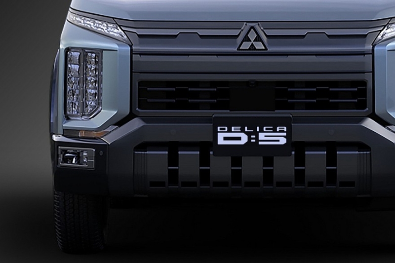 Внедорожный минивэн Mitsubishi Delica: очередной рестайлинг вместо нового поколения