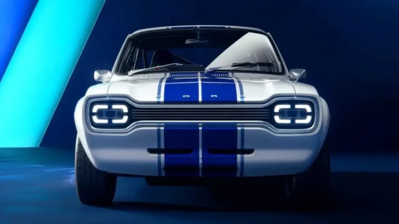 Двигатель нового Ford Escort Mk1 RS: атмосферник объёмом 2,1 л, 330 л.с. при 10 000 об/мин