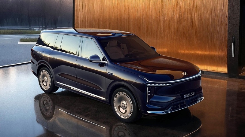 Флагманский гибридный кроссовер IM LS9 выходит на рынок в двух версиях