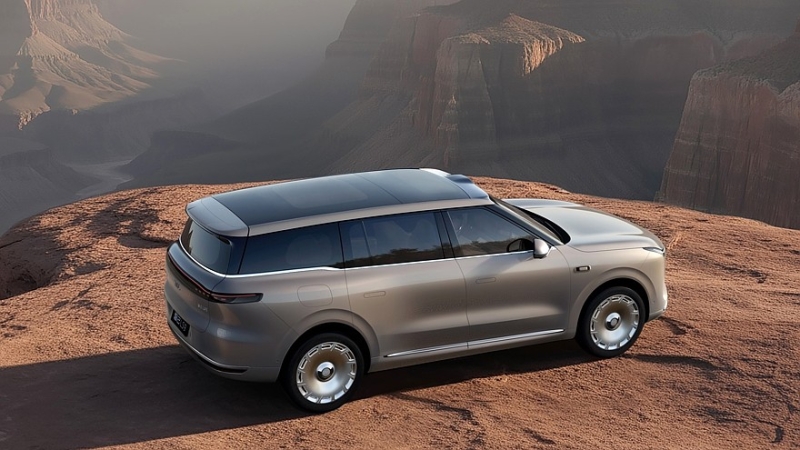 Флагманский гибридный кроссовер IM LS9 выходит на рынок в двух версиях