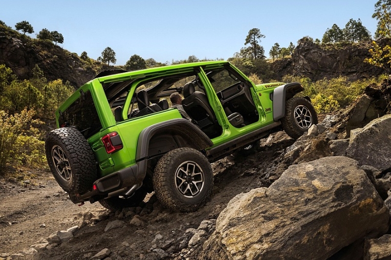 Jeep Wrangler сохранил V8 в 2026 модельном году и подешевел сразу на 20 000 долларов