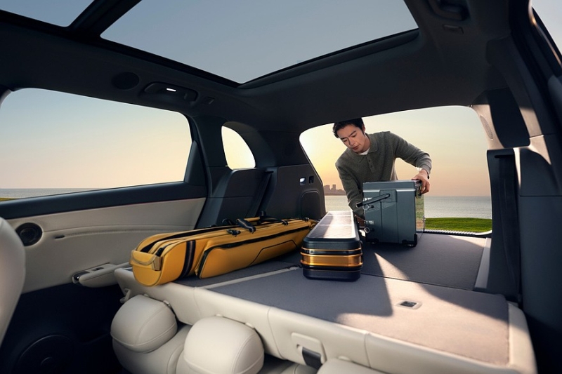 Кроссовер-рекордсмен Hongqi HS6 выходит на рынок