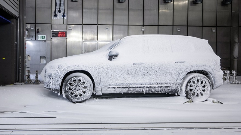 Mercedes-Benz GLB второго поколения показался на новых фото, рассекречен салон