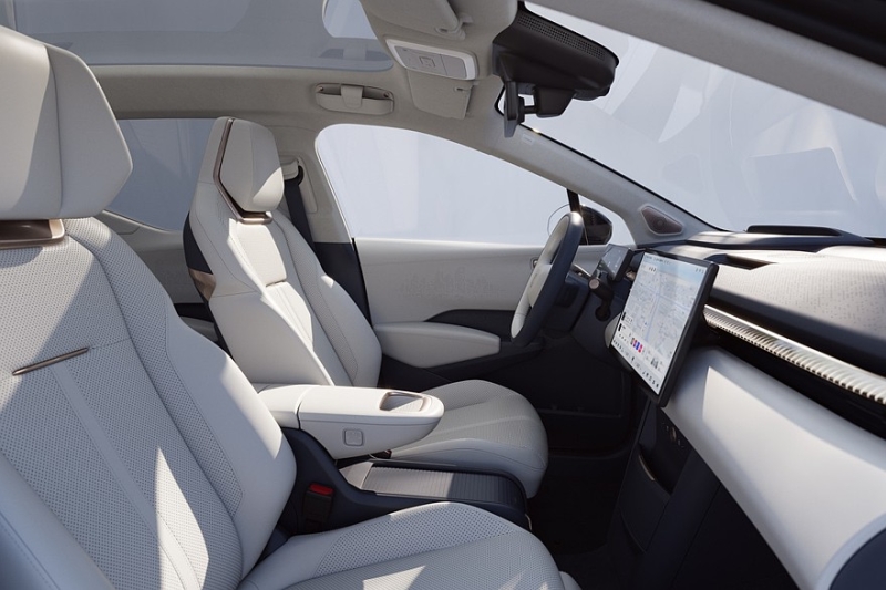 Непопулярный кроссовер Zeekr X стал мощнее и обрёл доработанный салон