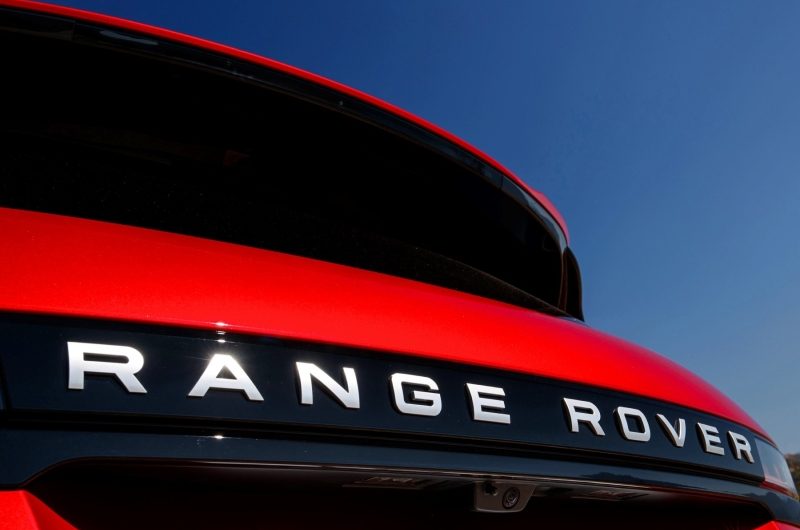 Новый Range Rover Evoque ожидается в конце 2027 года, версии с ДВС не исключены