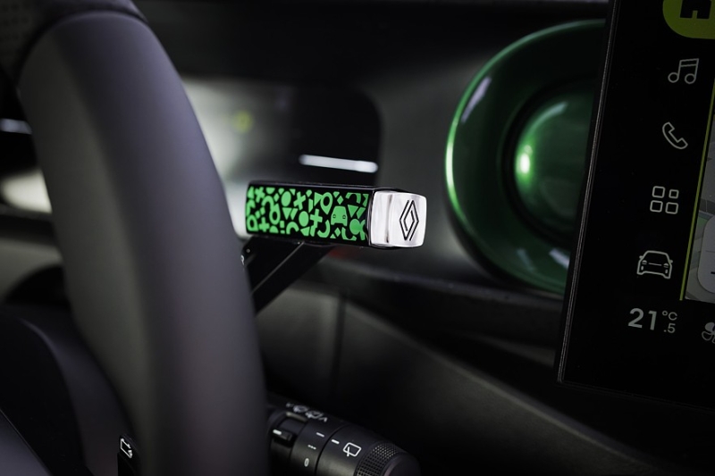 Новый Renault Twingo полностью рассекречен: дёшево, весело, но недалеко (до 263 км)