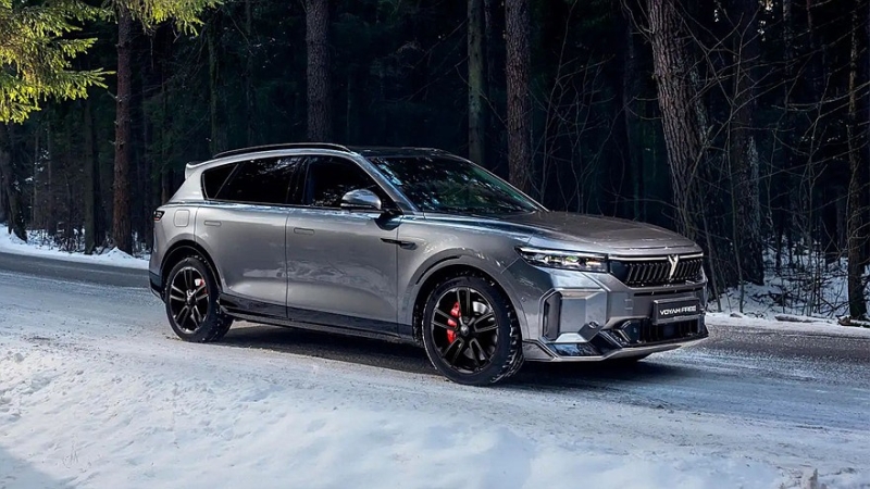 Посвежевший гибридный кроссовер Voyah Free Sport+ получил российский ценник