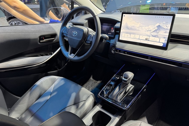 Toyota полностью рассекретила рестайлинговую Corolla в актуальном фирменном дизайне