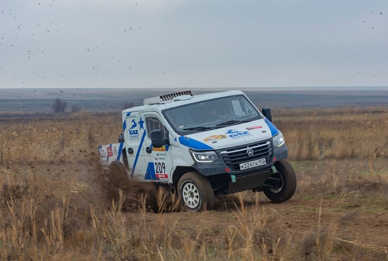 Туман, сходы и ночной финиш: второй гоночный день ралли-рейда «Великая степь»