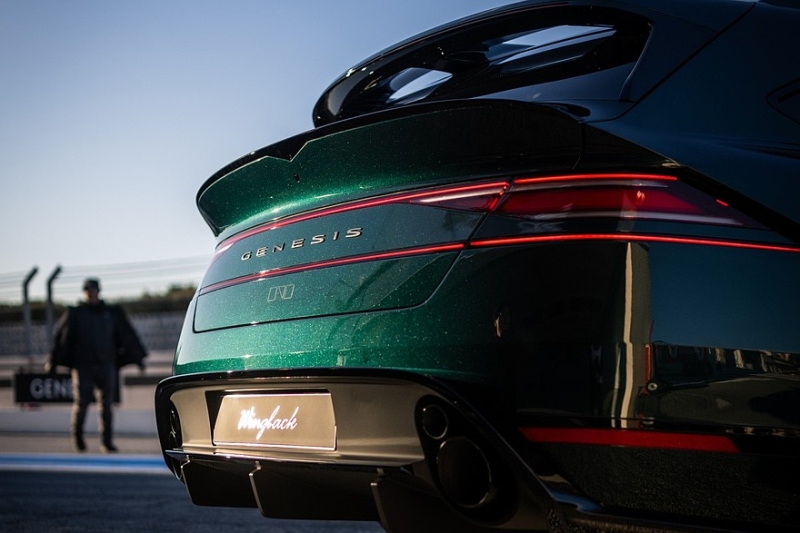 Genesis G90 превратился в &laquo;заряженный&raquo; универсал Wingback