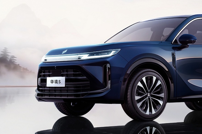 GM и SAIC готовят к премьере гигантский кроссовер Baojun Huajing S с электроникой Huawei