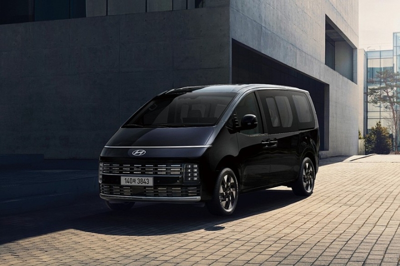 Hyundai анонсировала новинку – возможно, это Staria с другой начинкой