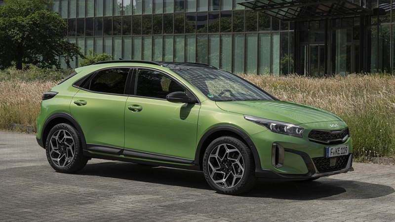 Kia готовит к премьере обновлённый XCeed: новые изображения