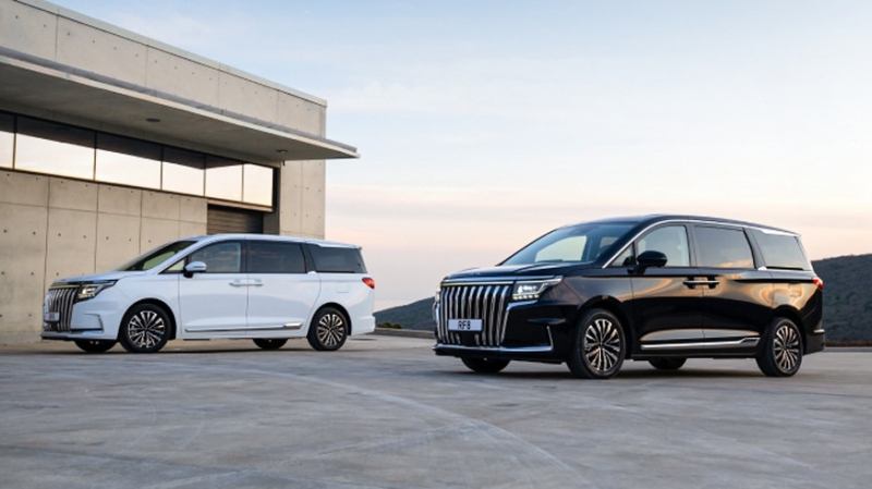 Минивэн JAC RF8 вышел на российский рынок: цена и список оборудования