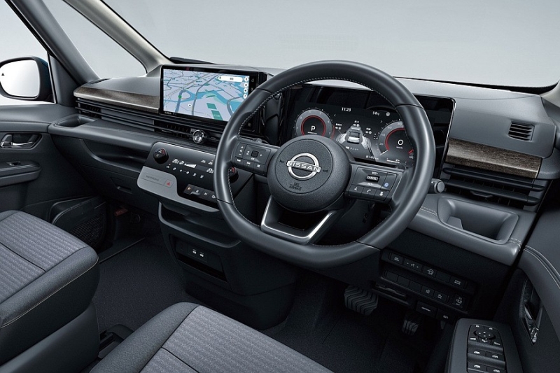 Минивэн Nissan Serena: рестайлинг богатых версий и расширение гаммы