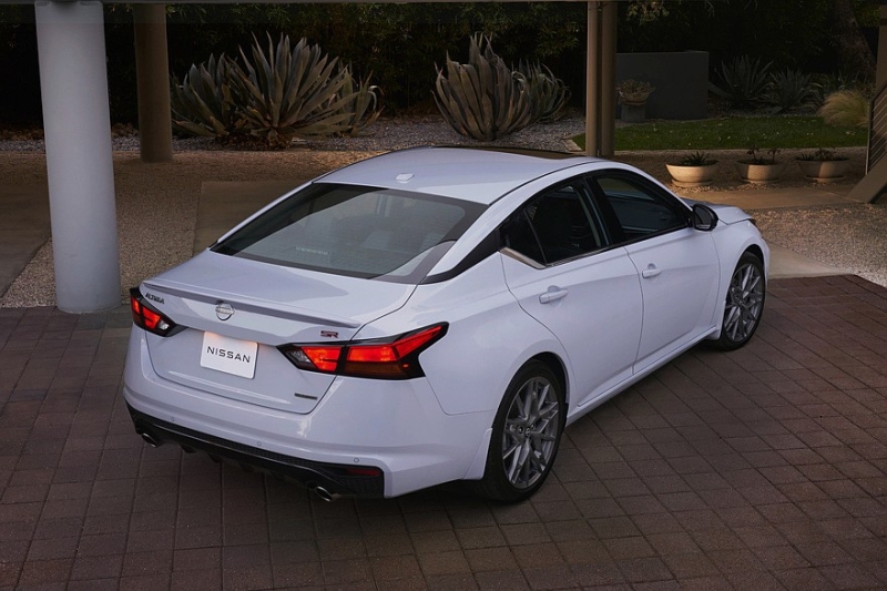 Nissan Altima 2026 модельного года: без рестайлинга, всего две версии, зато есть полный привод