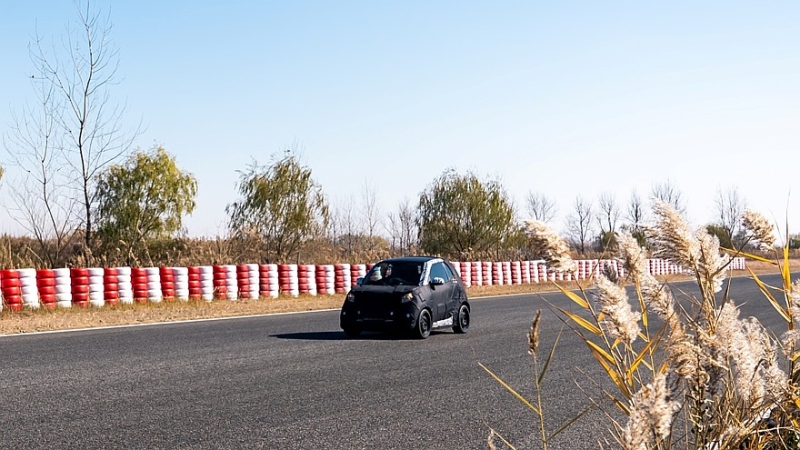 Новый smart #2 проходит тесты в старом кузове, чтобы не &laquo;спалить&raquo; новый дизайн